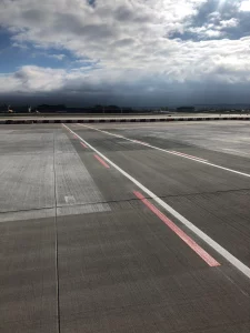 Flughafen-vorfeld1-1-scaled