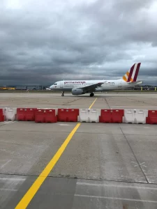 Flughafen-vorfeld2-scaled